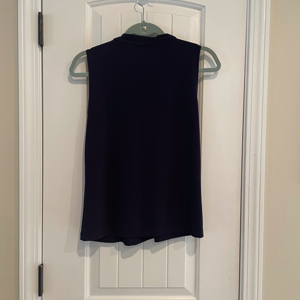 Sleeveless Navy Blouse NWT Size:Small - Picture 3 of 6
